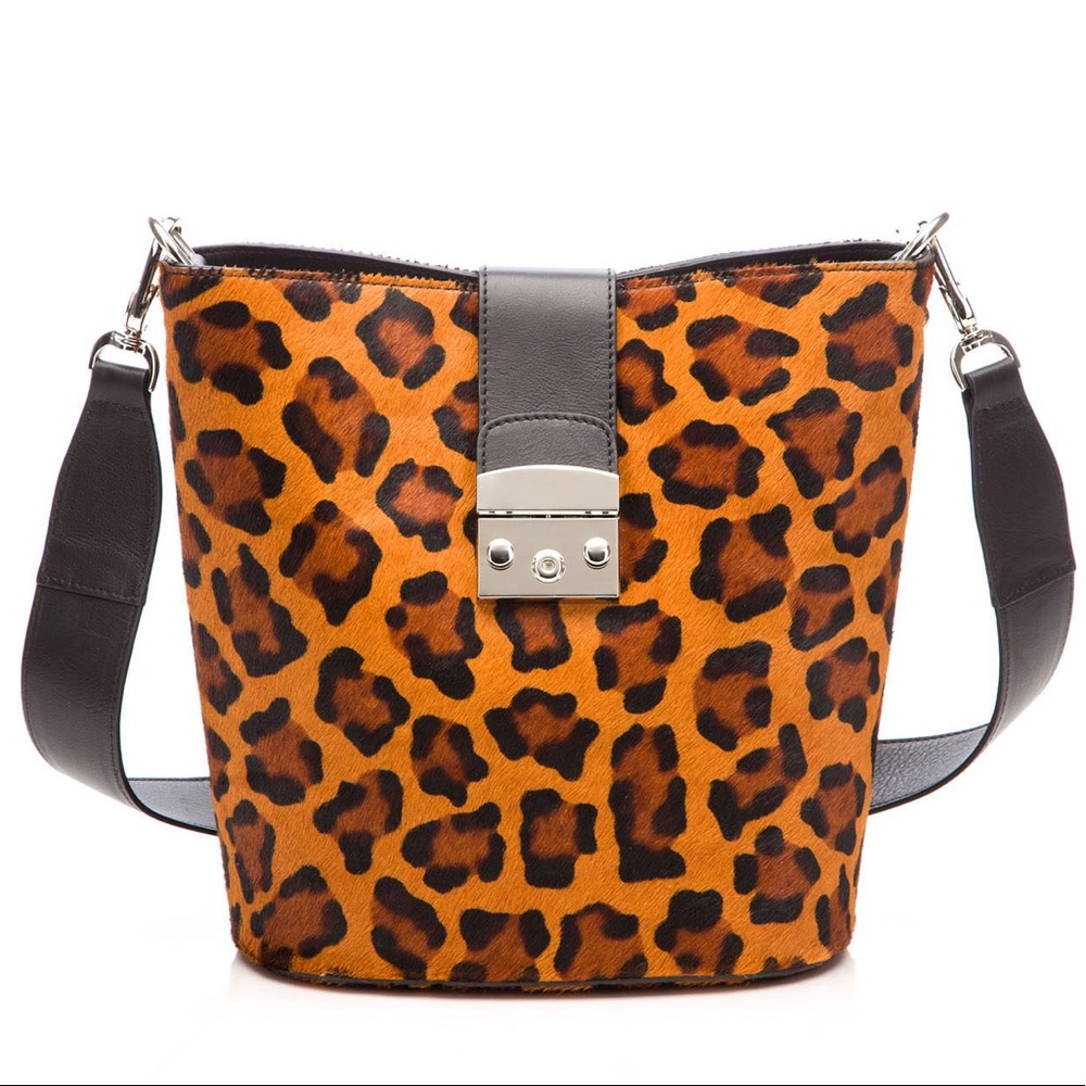 Niquea.d Italian leather bucket bag